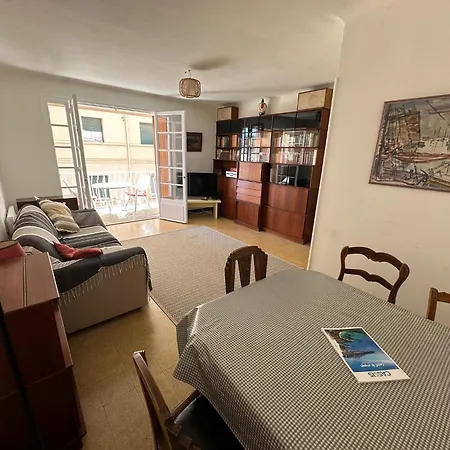 3-room Family Flat With Terrace 100m From